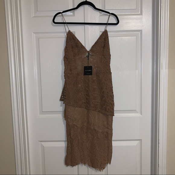NWT JLUXLABEL Coco Leighton Tiered Lace Dress - Picture 3 of 13